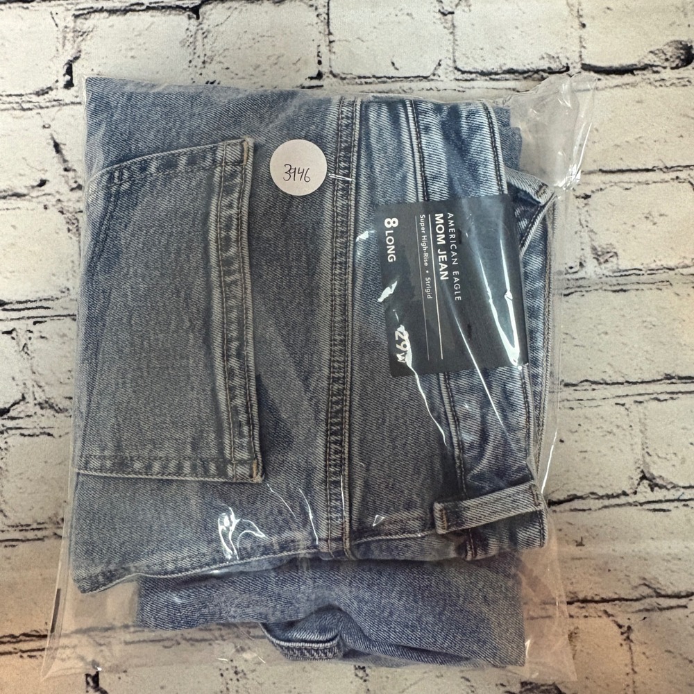 NWT American Eagle Strigid Mom Jeans Super High Rise Blown Out Blue 8 Long 29w - Picture 10 of 11